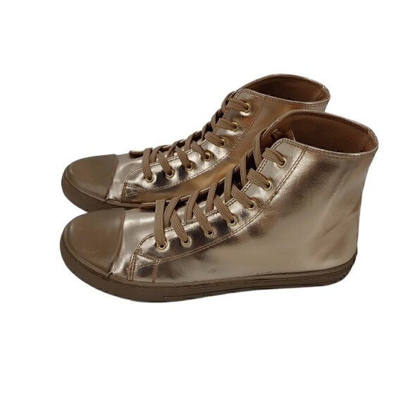 QUPID Narnia Metallic Rose Gold Capped Toe Sneaker - Picture 4 of 10